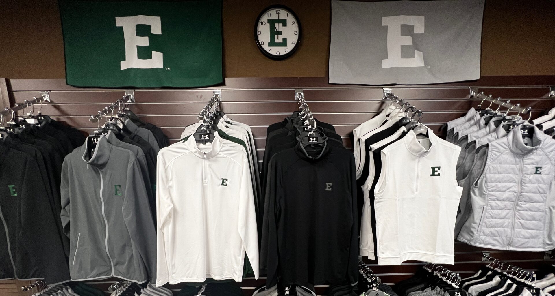 Eagle Crest Golf Shop apparel, clubs, balls, shoes and hats